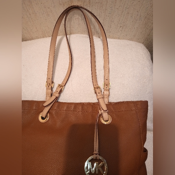 Michael Kors Tote - Picture 5 of 9